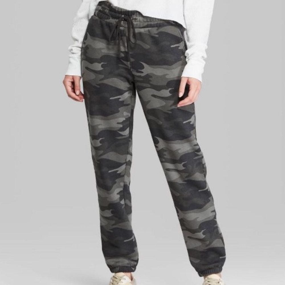 Camo jogger sweatpants
